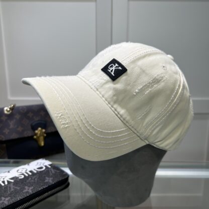 Calvin Kleinf stylish all-match baseball cap - Image 4