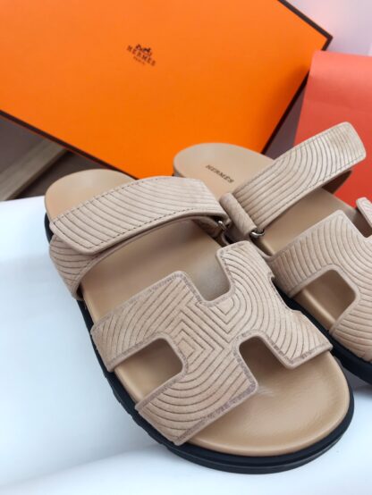 Hermès Spring/Summer New Apricot Comfort Slippers - Image 4