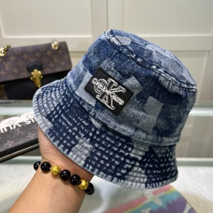 Calvin Kleinf stylish bucket hat - Image 4