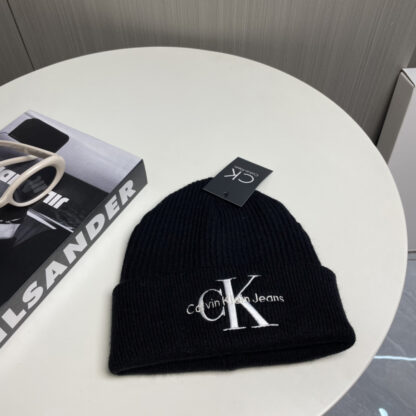 Calvin Kleinf fine wool knitted single hat - Image 4