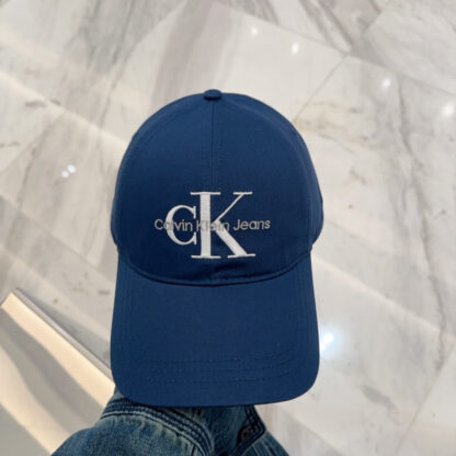 Calvin Kleinf casual all-match baseball cap - Image 4