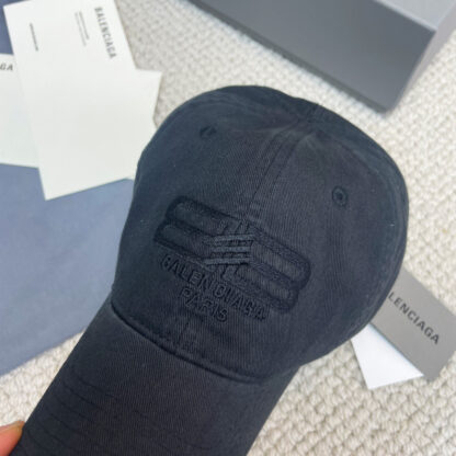 Balenciaga classic letter embroidered baseball cap - Image 4