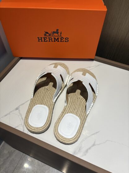 Hermes white comfortable all-match non-slip breathable casual slippers - Image 4