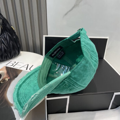 Balenciaga Spring New Hole Casual Baseball Cap - Image 4