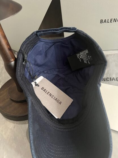 Balenciaga trendy double logo embroidered baseball cap on the front - Image 4