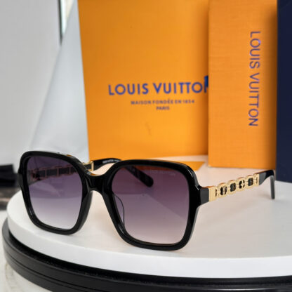 LOUIS VUITTON Fashion Sunglasses - Image 5