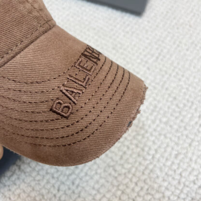 Balenciaga all-match logo embroidered baseball cap - Image 4