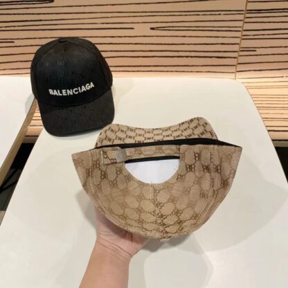 Balenciaga classic high-end atmospheric baseball cap - Image 4