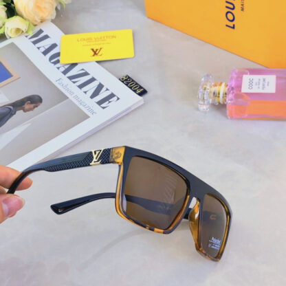 LOUIS VUITTON Fashion Sunglasses - Image 5