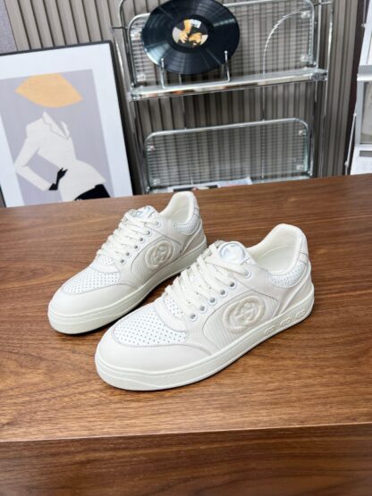 Gucci low-top distressed sneakers - Image 5