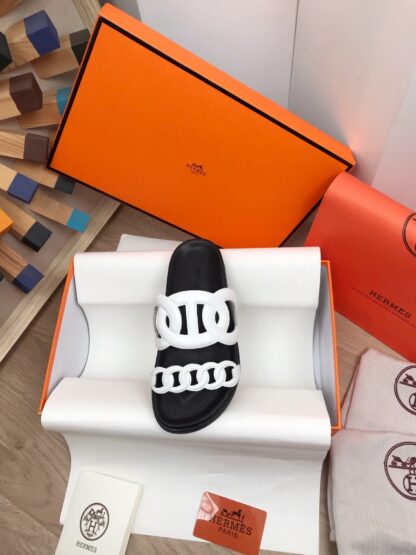 Hermès white spring and summer new charm slippers - Image 4