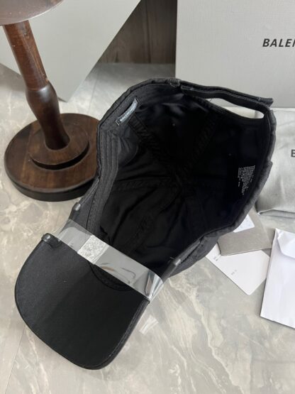 Balenciaga new baseball cap - Image 4
