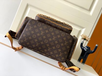 Louis Vuitton M44658 Monogram Leather Bag - Image 4