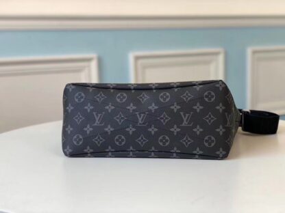 Louis Vuitton M45216 Besace Zippée Medium Handbag - Image 4