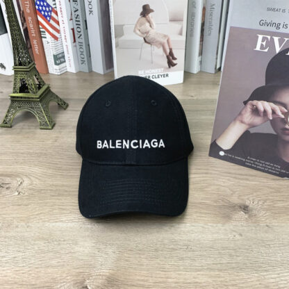 Balenciaga classic lettering embroidered baseball cap - Image 4