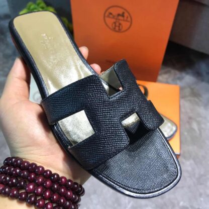 Hermès black palm print handmade leather slippers - Image 4
