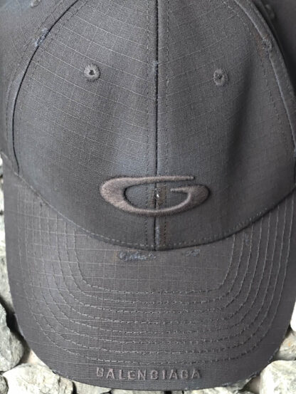 Balenciaga 10,000-stitch cap - Image 4