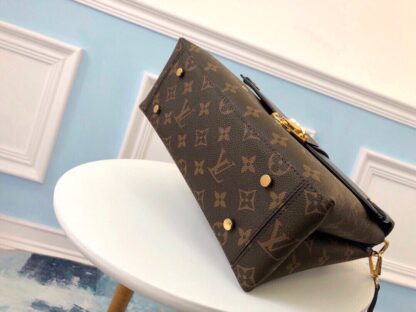 Louis Vuitton one handle medium handbag - Image 4