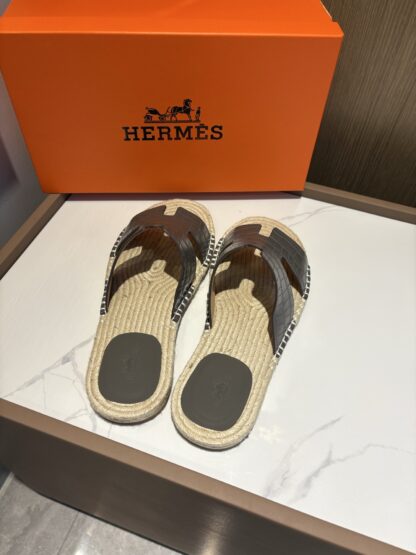 Hermes grey comfortable all-match non-slip breathable casual slippers - Image 4