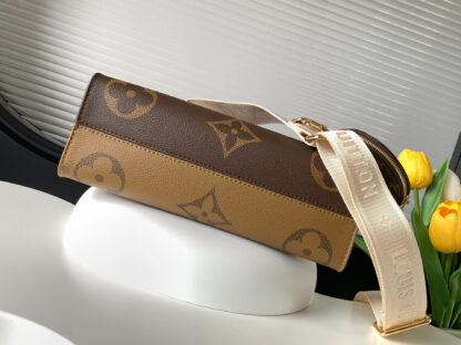Louis Vuitton OnTheGo Tote Bag - Image 4