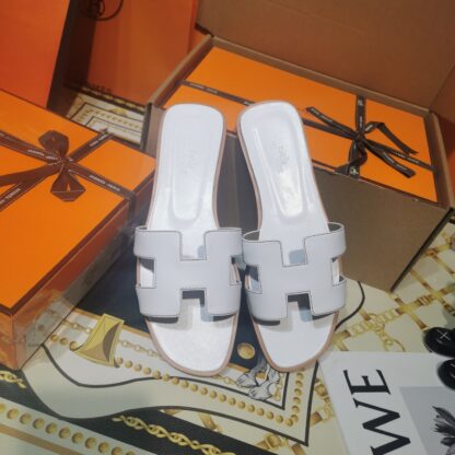 Hermès white handmade slippers - Image 4
