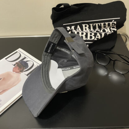 Balenciaga simple and stylish couple baseball cap - Image 4