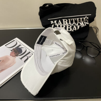 Balenciaga simple and stylish couple baseball cap - Image 4