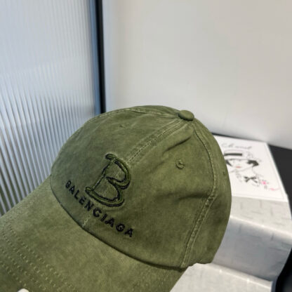 Balenciaga baseball cap - Image 4