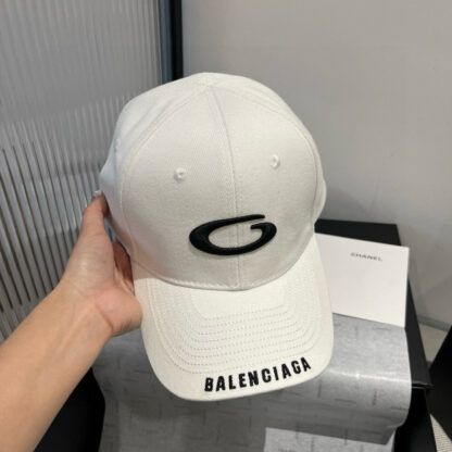 Balenciaga baseball cap - Image 4
