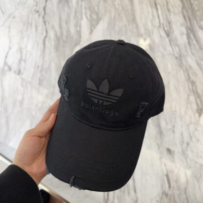 Balenciaga simple and stylish couple baseball cap - Image 4