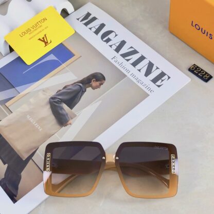 LOUIS VUITTON Fashion Sunglasses - Image 5