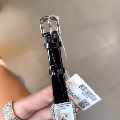 Chanel Classic Sugar Cube Women's Watch - Image 5