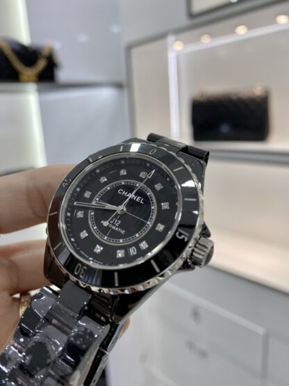 Chanel stylish and exquisite watches - Image 5