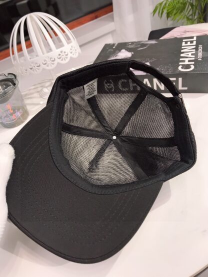 Celine Spring and Summer catwalk high quality fly woven simple baseball cap - Image 4