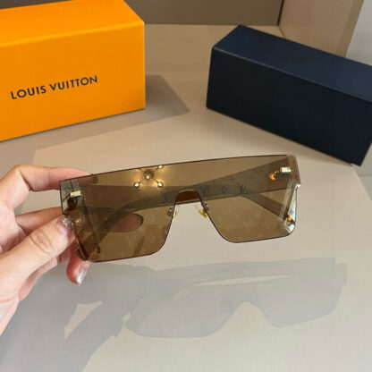 LOUIS VUITTON Fashion Sunglasses - Image 5