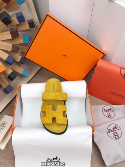 Hermès yellow spring and summer new leather slippers - Image 4