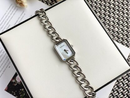 Chanel exquisite quartz watch - Image 5