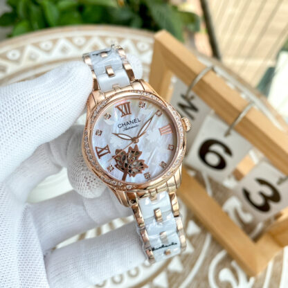 Chanel stylish and exquisite women's watches - Image 4