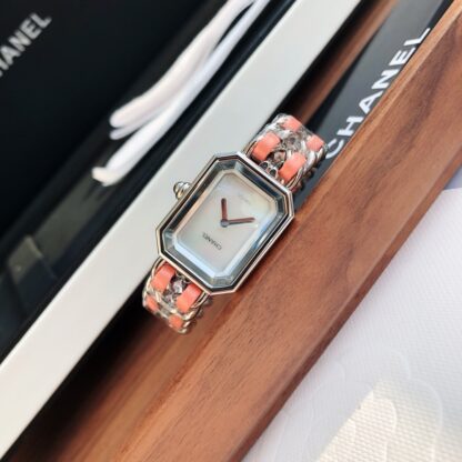 Chanel stylish and exquisite women's watches - Image 5