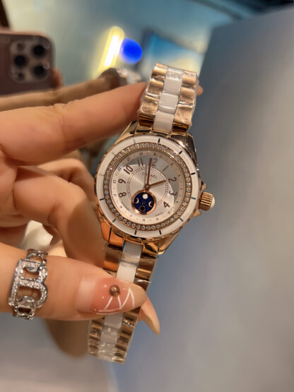 Chanel diamond-set ceramic watch - Image 5