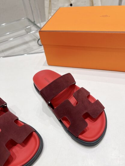 Hermès new deep red spring and summer leather slippers - Image 4