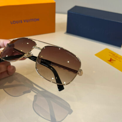 LOUIS VUITTON Fashion Sunglasses - Image 5