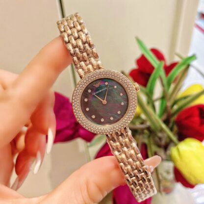 Armani elegant and exquisite watch - Image 4