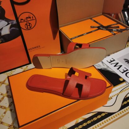 Hermès red and orange palm print cowhide handmade slippers - Image 4