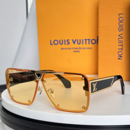 LOUIS VUITTON Fashion Sunglasses - Image 5