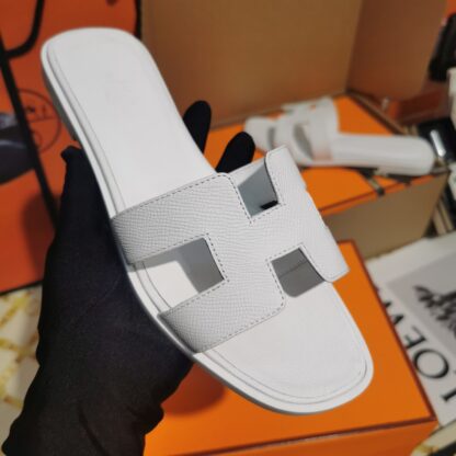 Hermès white palm pattern cowhide handmade slippers - Image 4