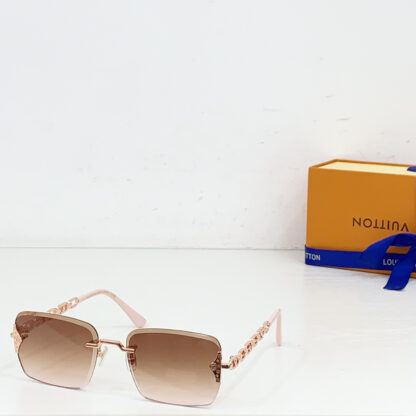 LOUIS VUITTON Fashion Sunglasses - Image 5