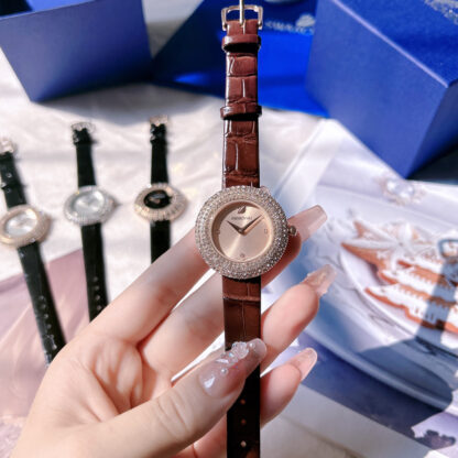Swarovski ladies quartz watch - Image 4