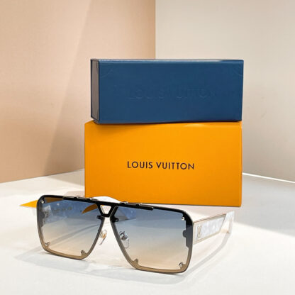 LOUIS VUITTON Fashion Sunglasses - Image 5