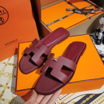 Hermès dark red palm print cowhide handmade slippers - Image 4